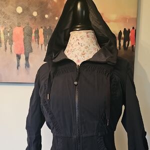 Lulu Lemin Women's Reverible Black And Grey Hooded Jacket. Size S.